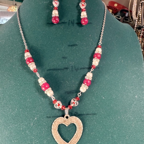 Artisan Heart Pendant w/Rubies, glass & crystal Necklace Set - Picture 3 of 11